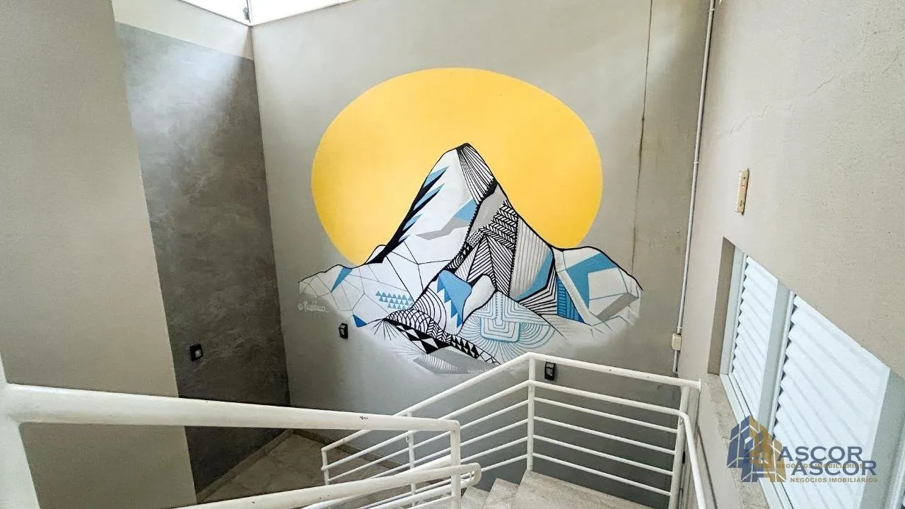 Balcony with a grill in a 2-bedroom apartment, 96 m² — photo 34