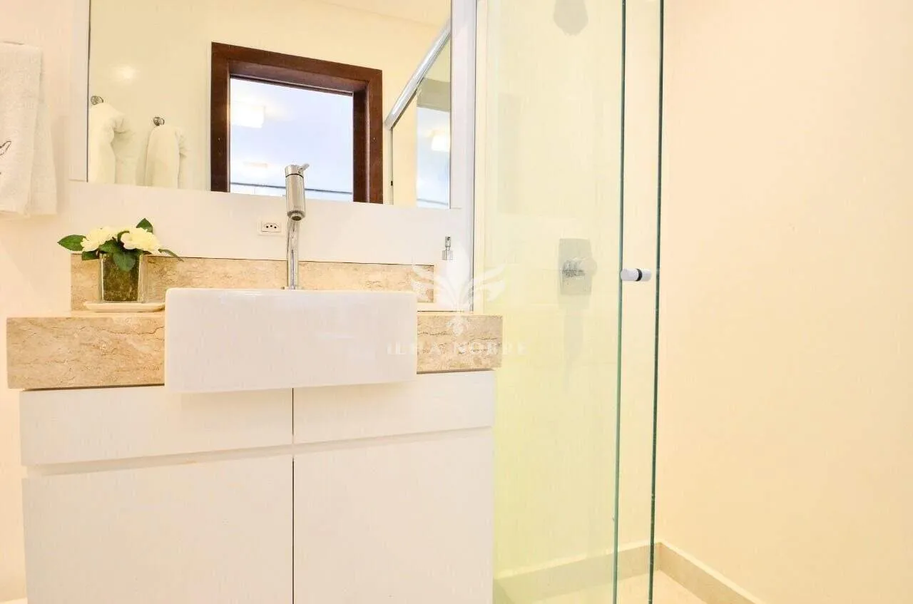 Casa mobiliada com 7 quartos e piscina ao ar livre — photo 80