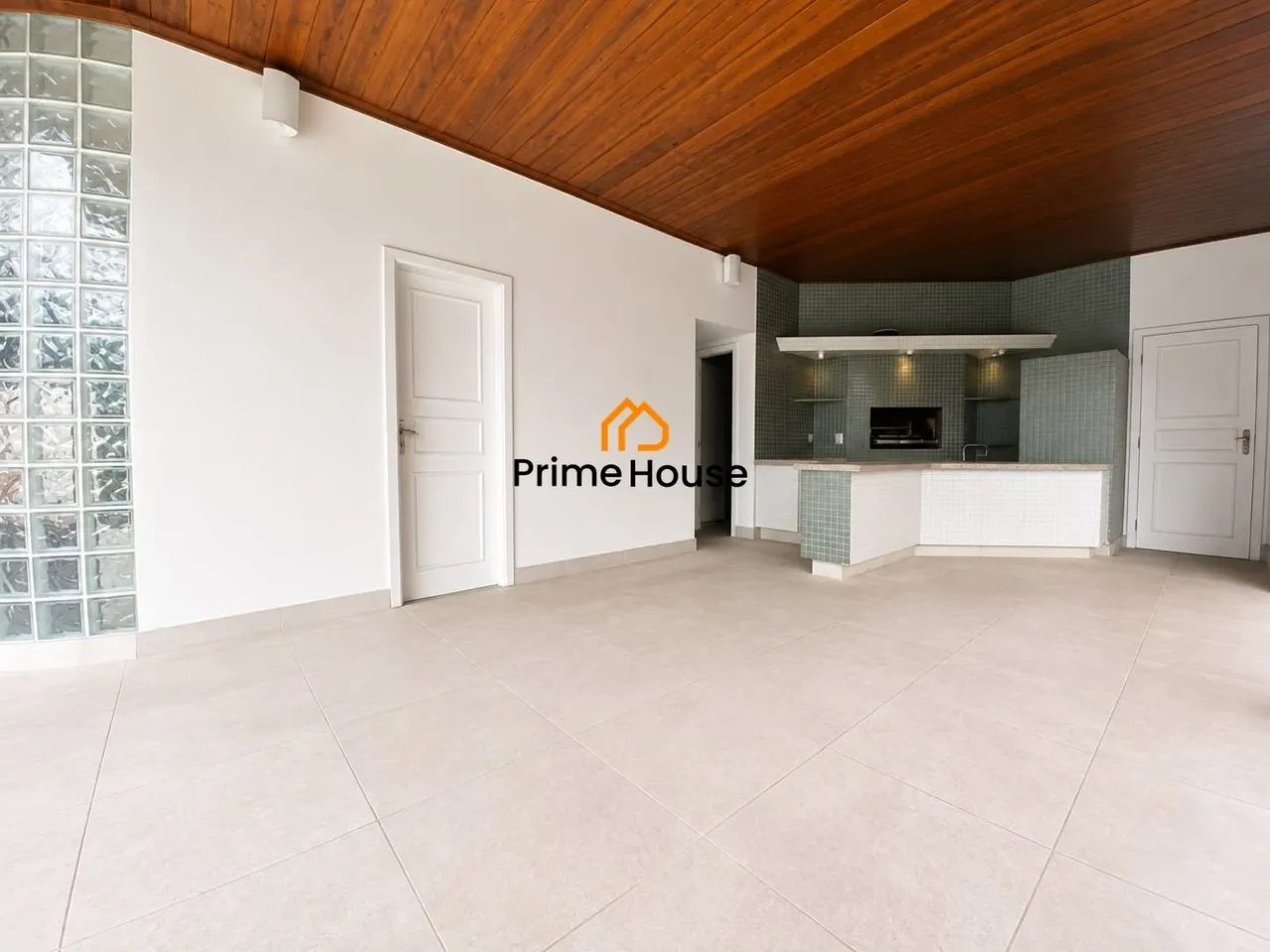 House with 5 bedrooms and 1000 m² plus 3 parking spots — photo 5
