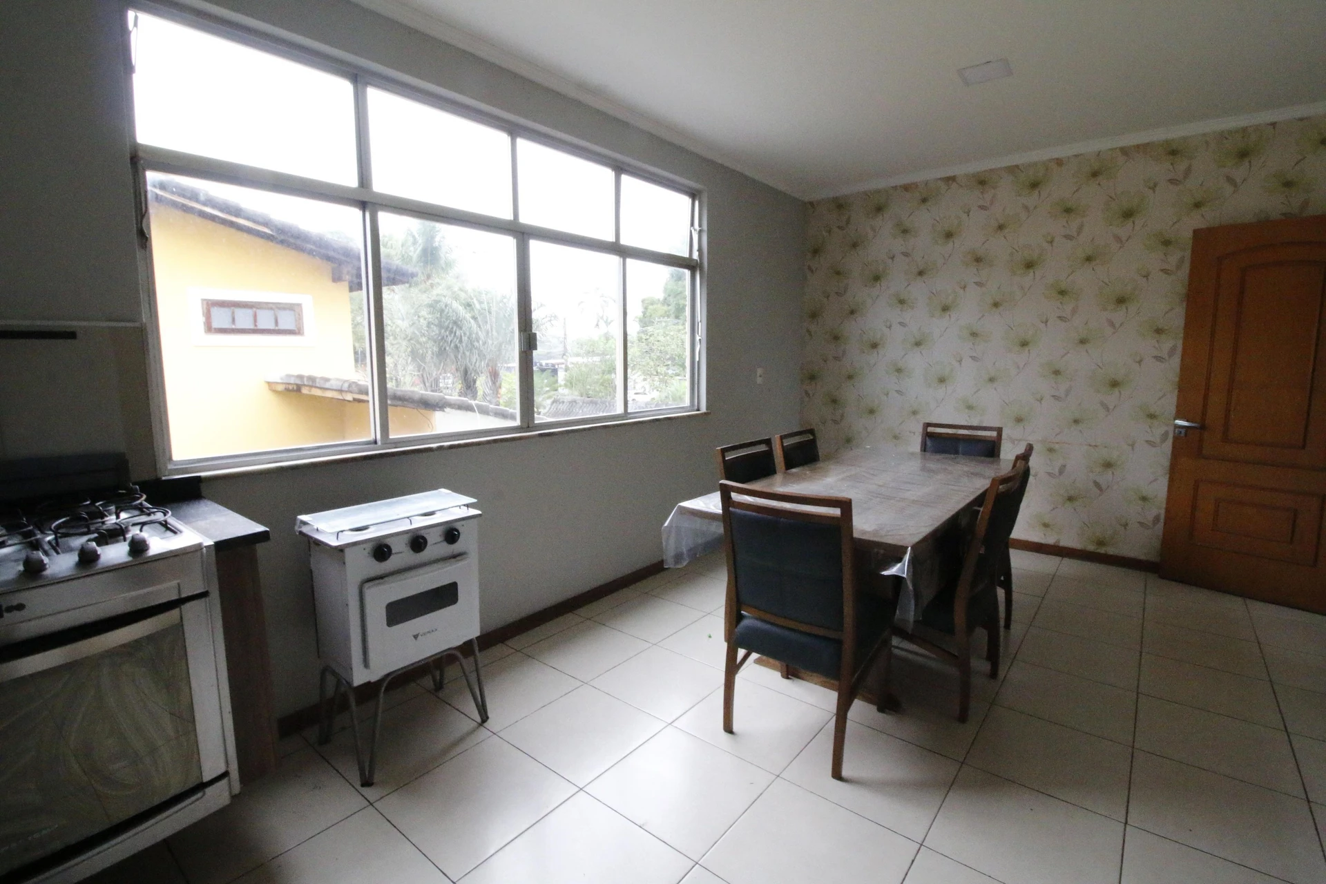 Condo house with 4 bedrooms and 2 en-suites, 3 parking — photo 54