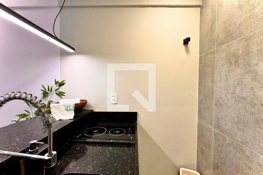 One-bedroom apartment with a washing machine — photo 22
