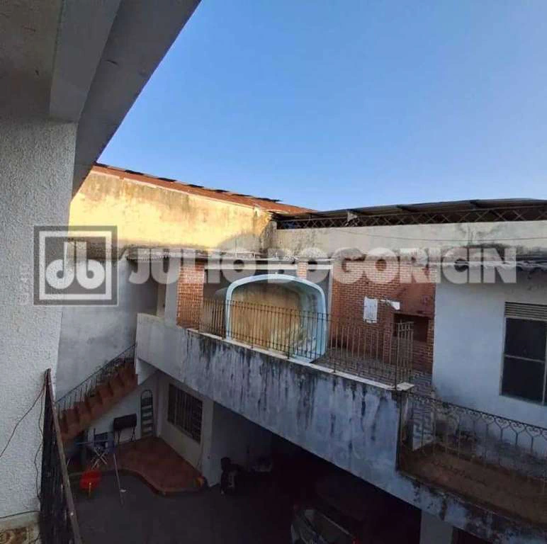 Street-level house with 5 bedrooms and private BBQ — photo 12