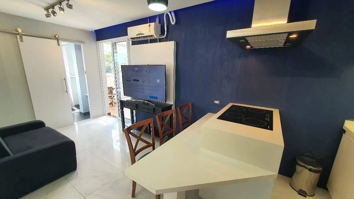 Floor-to-ceiling windows in a 2-bedroom apartment, 67 m² — photo 16
