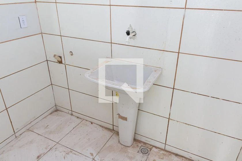 38 m² unfurnished studio with private garden and 1 parking — photo 36