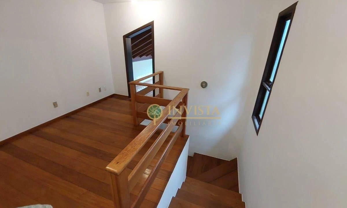 Балкон з грилем та 3 спальні: будинок 735 м² — photo 23