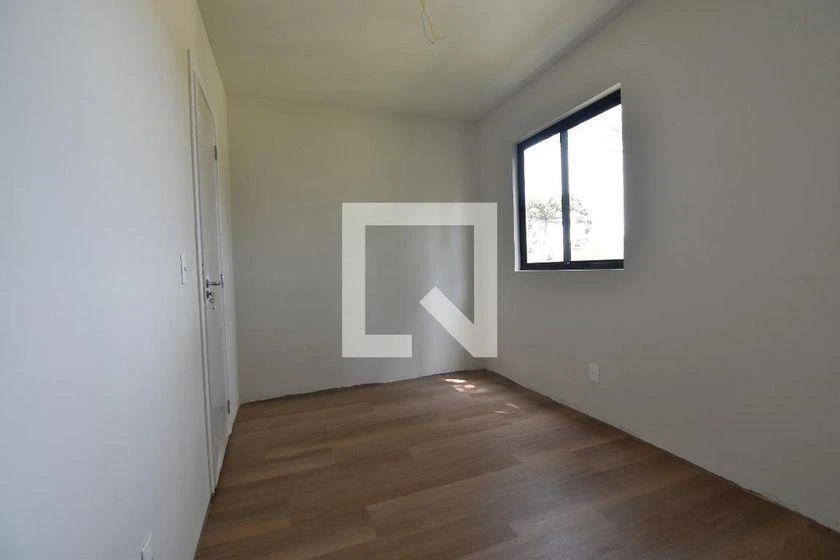 Balcony with a grill in a 3-bedroom apartment, 64 m² — photo 38