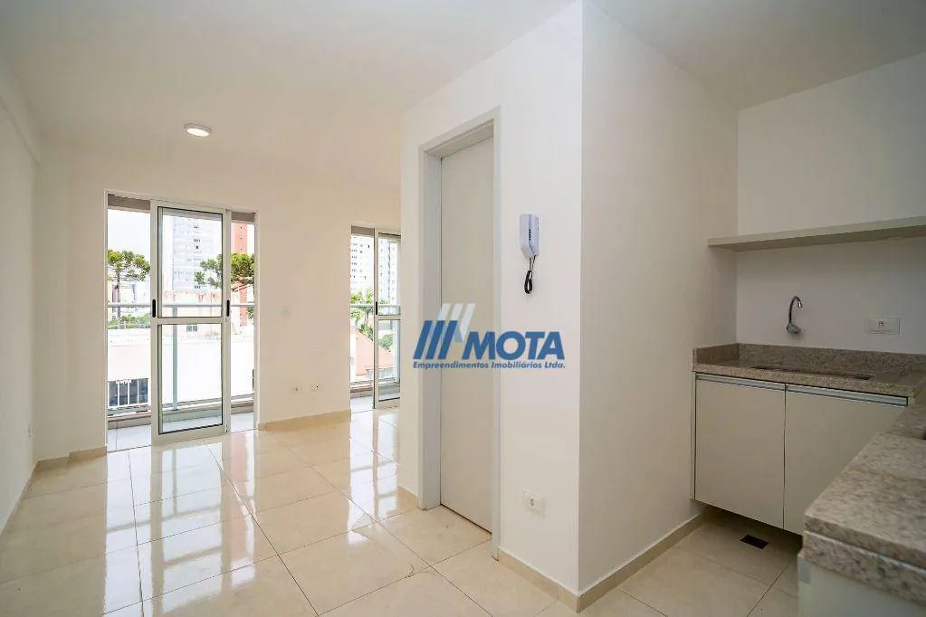 Estudio de 38 m² con cocina abierta y balcón — photo 2