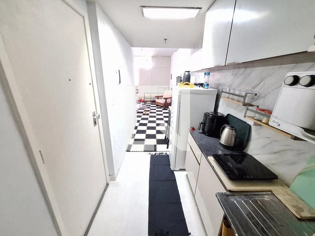 Furnished 1-bedroom apartment with 1 bathroom, no parking — photo 21