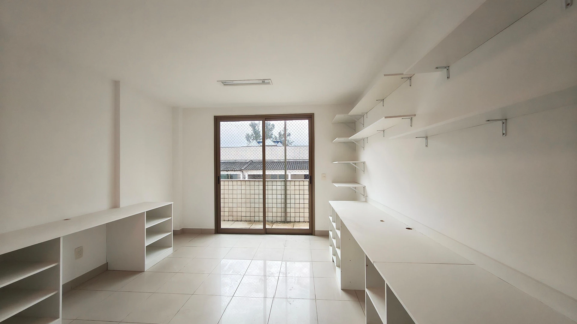 5-bedroom apartment with a washing machine in Rio de Janeiro — photo 11