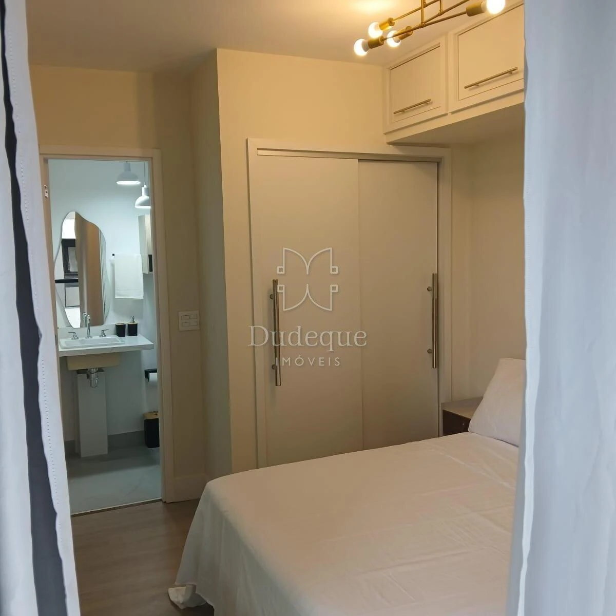 Furnished 1-bedroom apartment 86 m² with 1 parking spot