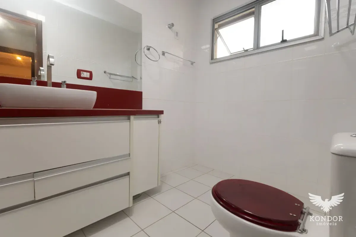 3-bedroom house with a home office in Curitiba — photo 33