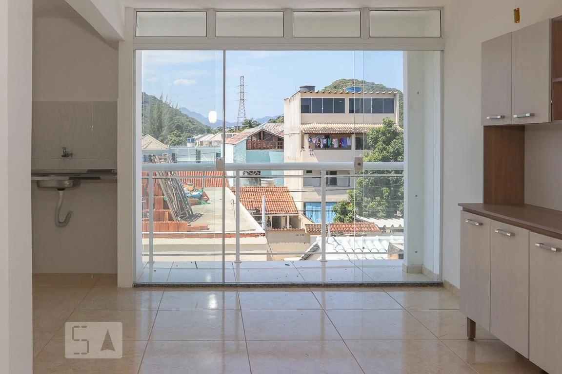 Unfurnished apartment with 2 bedrooms and a balcony — photo 20
