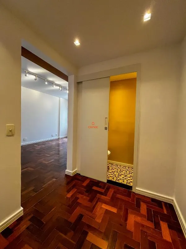 One-bedroom apartment with wood or laminate floors — photo 17
