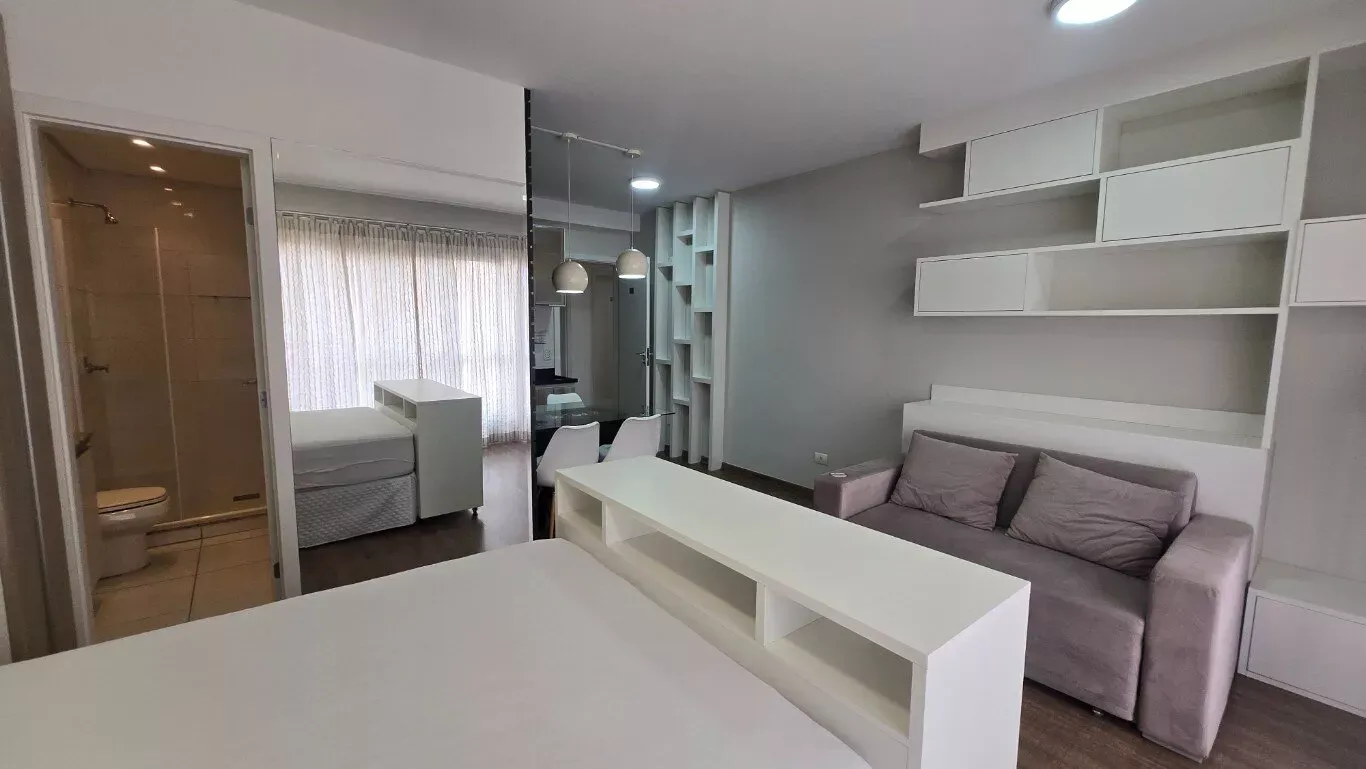 Wood or laminate floors in a one-bedroom apartment, 33 m² — photo 10
