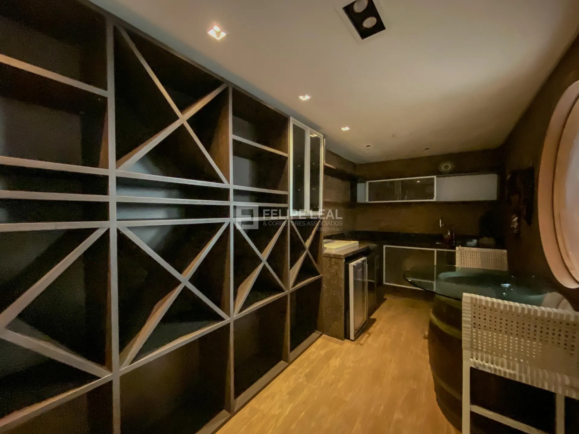 Casa em condomínio com 9 dormitórios e 8 suítes — photo 59