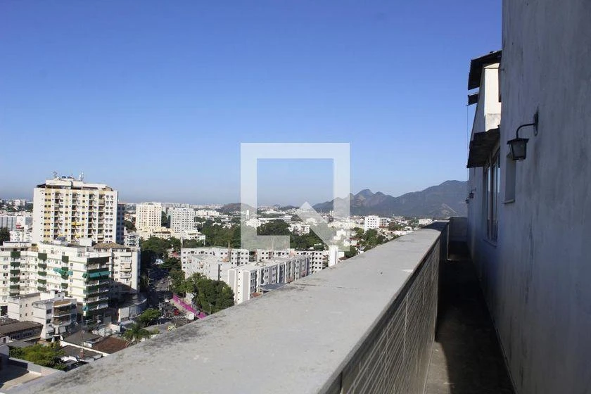 Apartamento de 350 m² com 4 quartos e sacada — photo 47