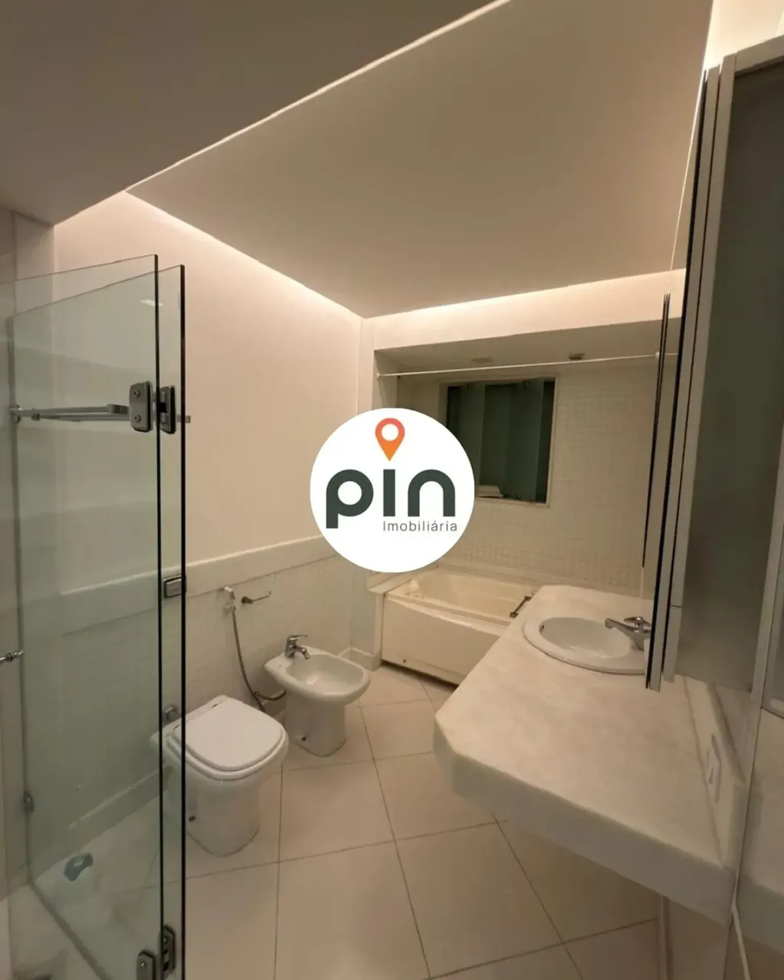 Apartamento para locação com 4 quartos e piso de madeira — photo 10