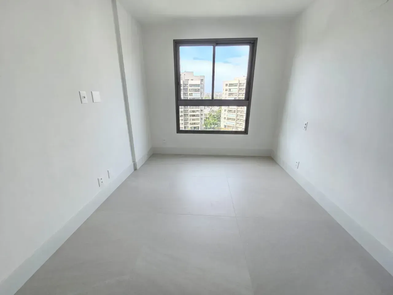 Apartment with open-plan kitchen and 4 bedrooms — photo 14