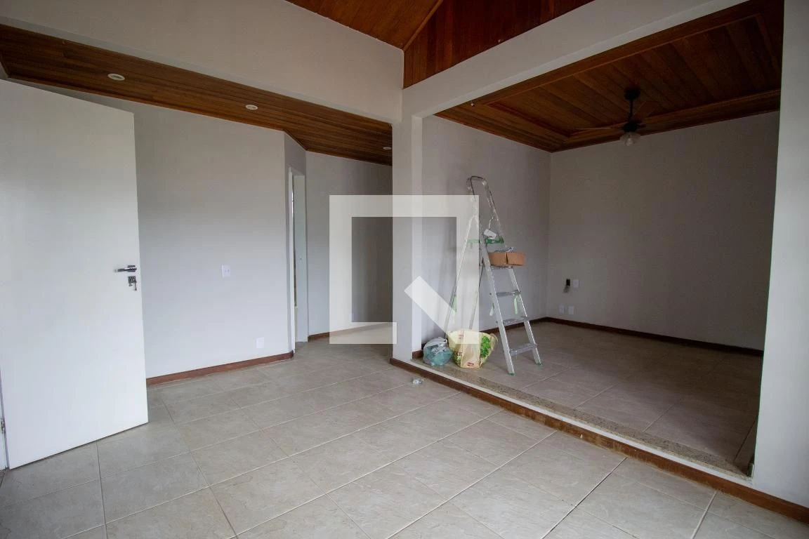 4-bedroom house with a private pool in Rio de Janeiro — photo 17