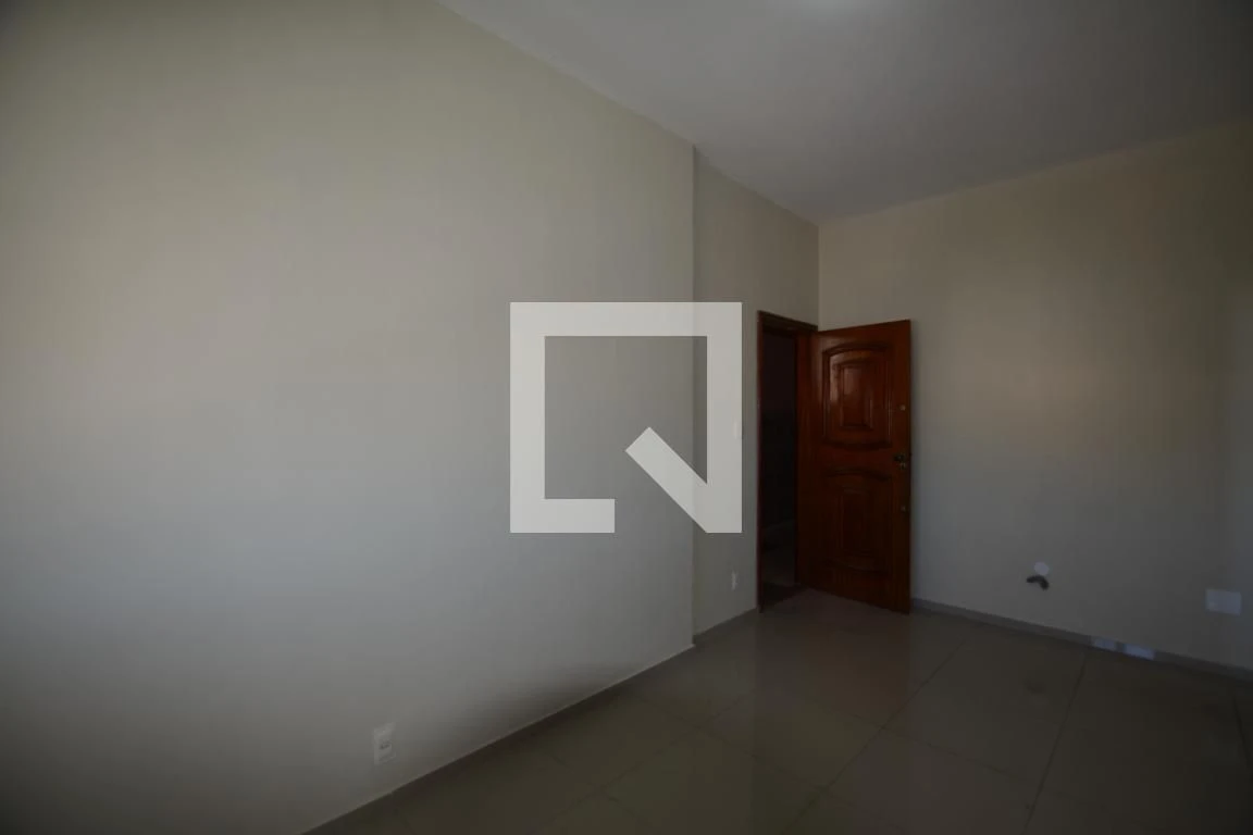 Apartamento com 2 quartos, 1 banheiro e 1 vaga — photo 12