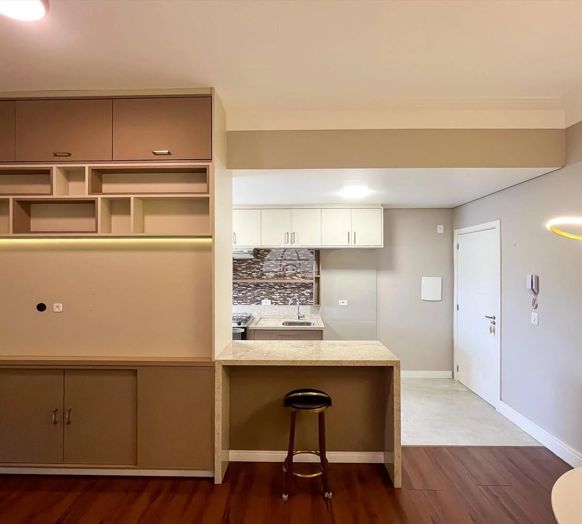 2-bedroom apartment with a home office — photo 6