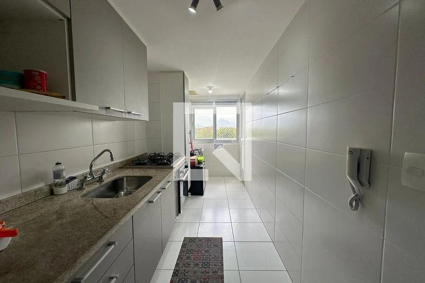 Furnished 2-bedroom apartment with balcony — photo 7