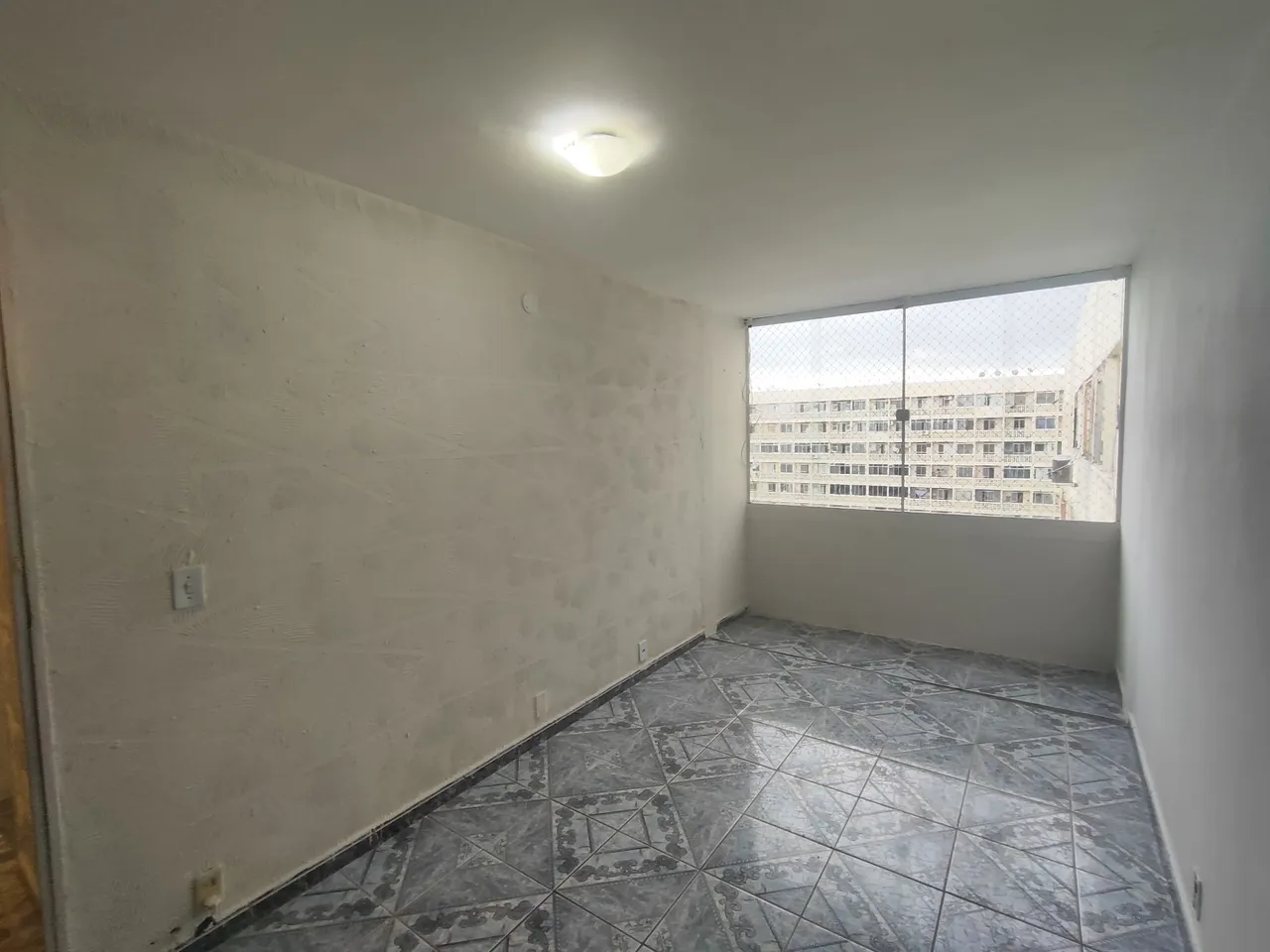 2-bedroom apartment with pool and 24h concierge — photo 10