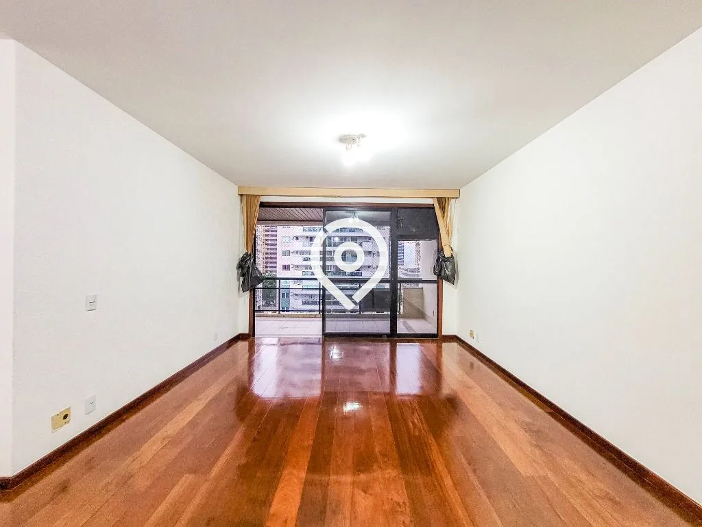 4-bedroom apartment with a balcony and 149 m² — photo 21