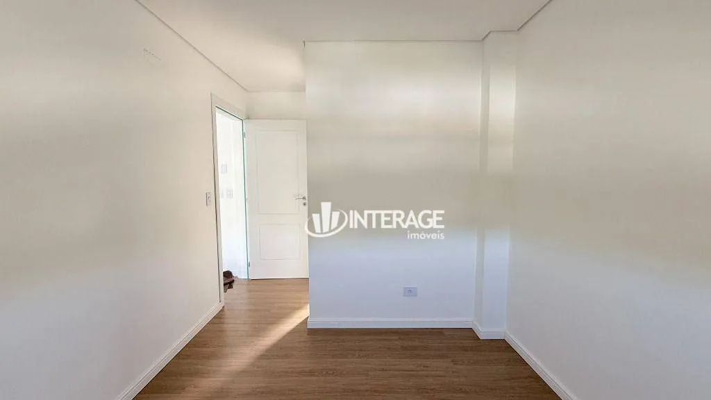 3-suite townhouse with private BBQ and garden — photo 16