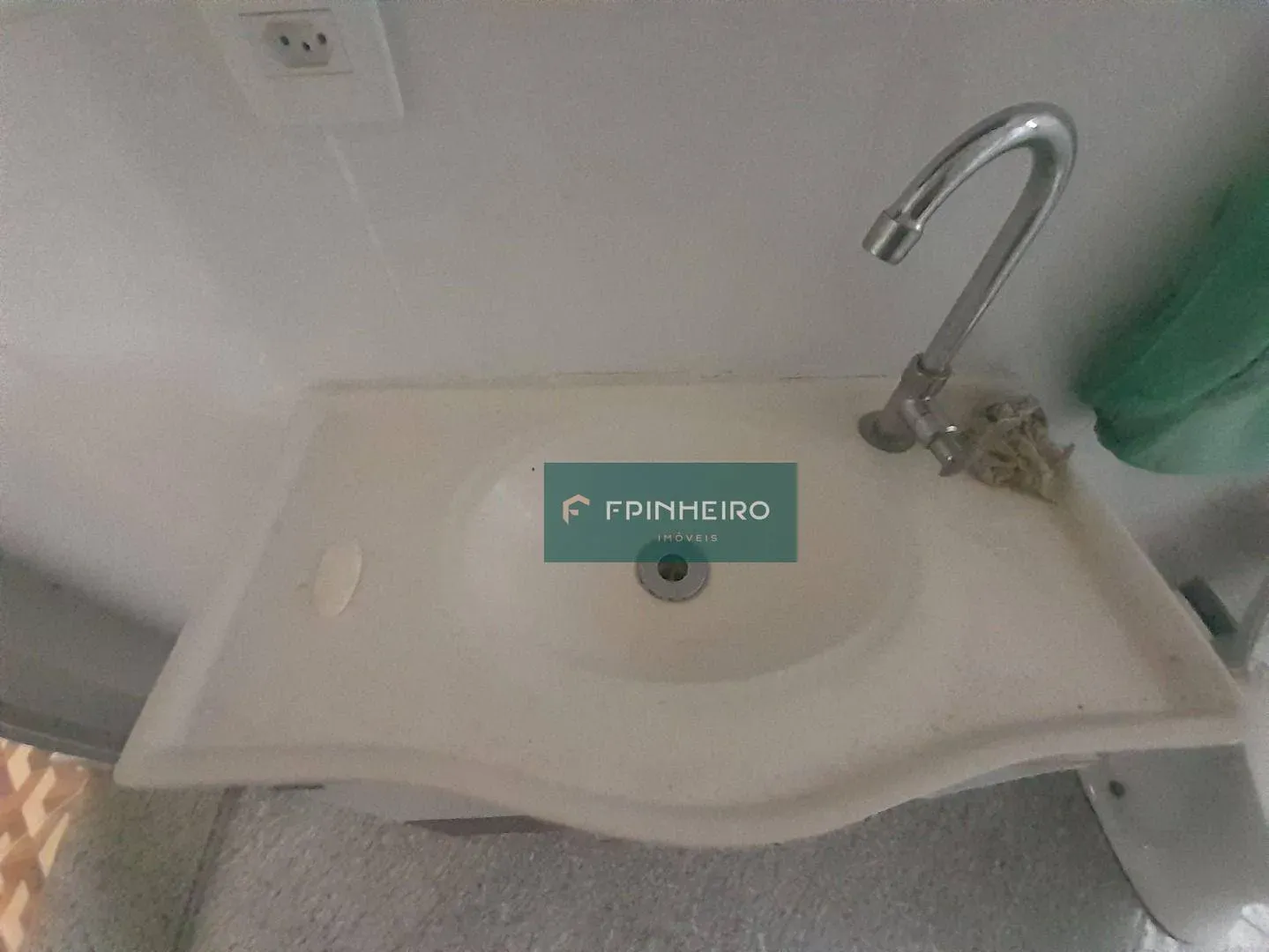 Casa com 2 dormitórios, 1 banheiro e varanda — photo 26