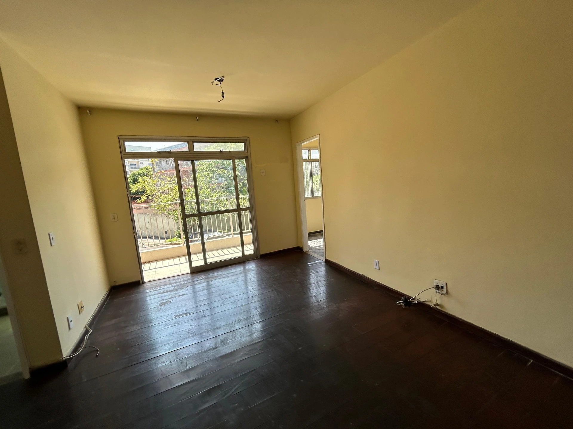 Деревянный пол или ламинат и 2 спальни: квартира 80 м² — photo 18