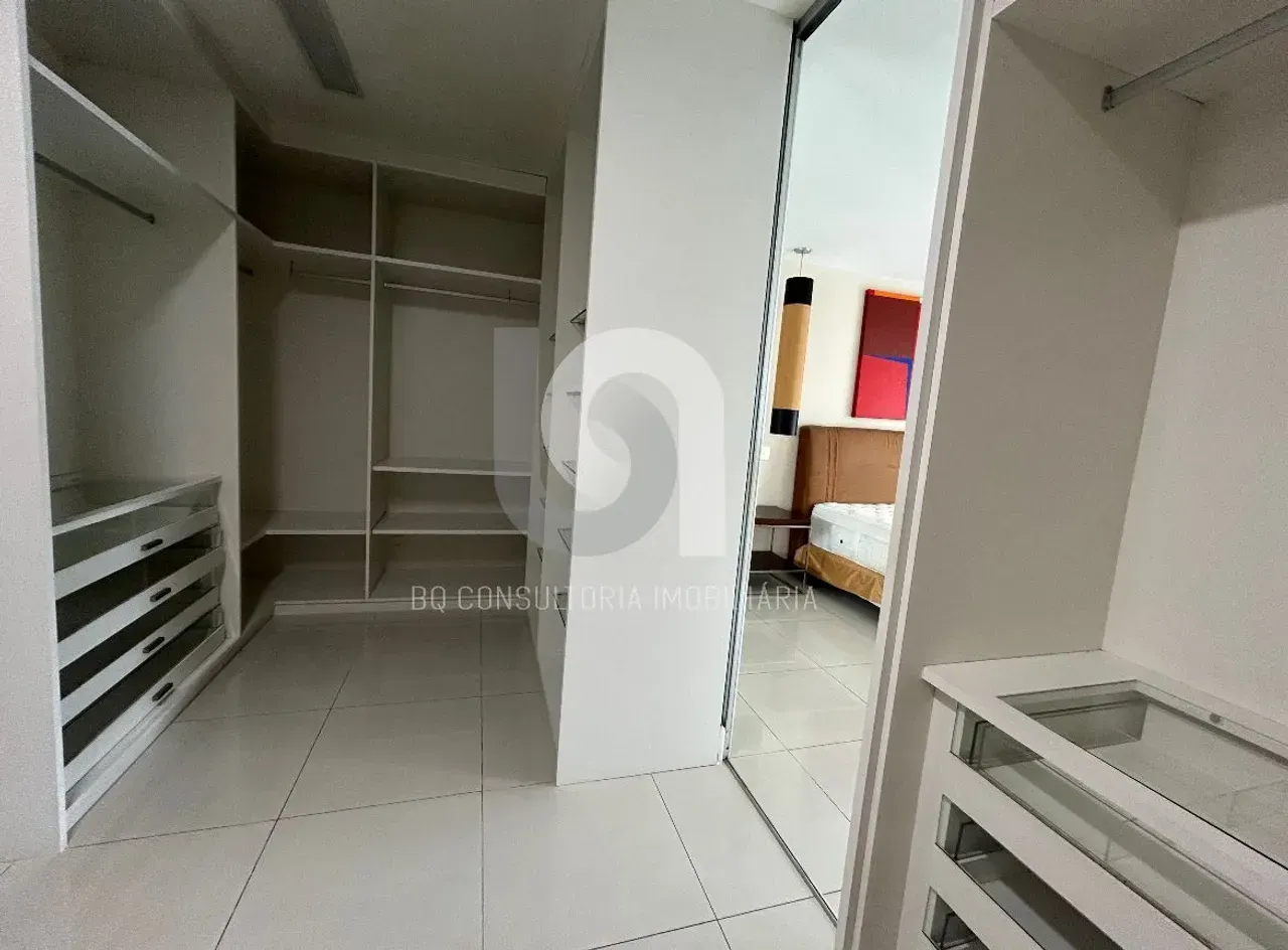 Furnished 580 m² apartment with 4 bedrooms and 5 bathrooms — photo 19
