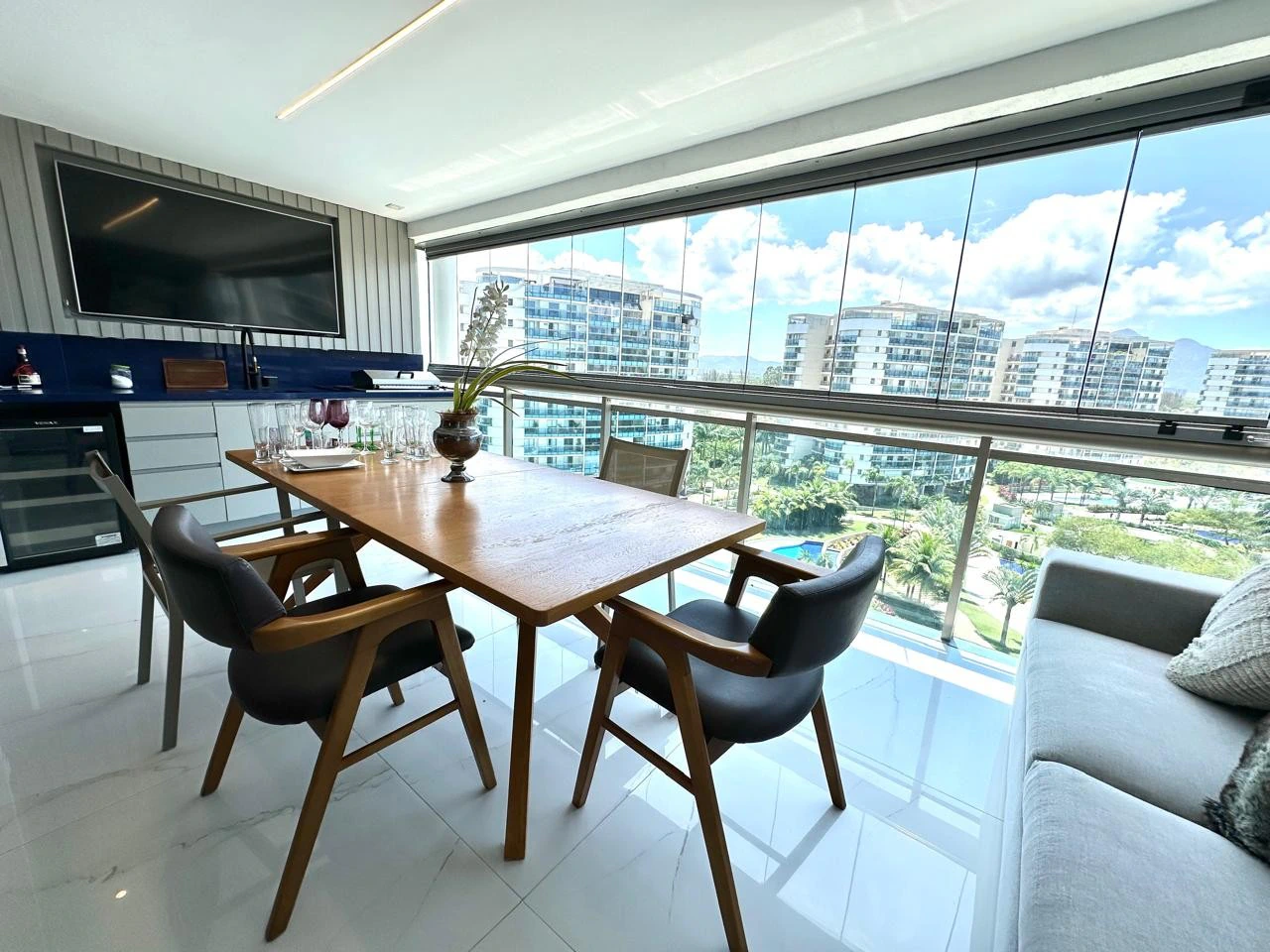 Furnished apartment, 233 m², with a walk-in closet — photo 24