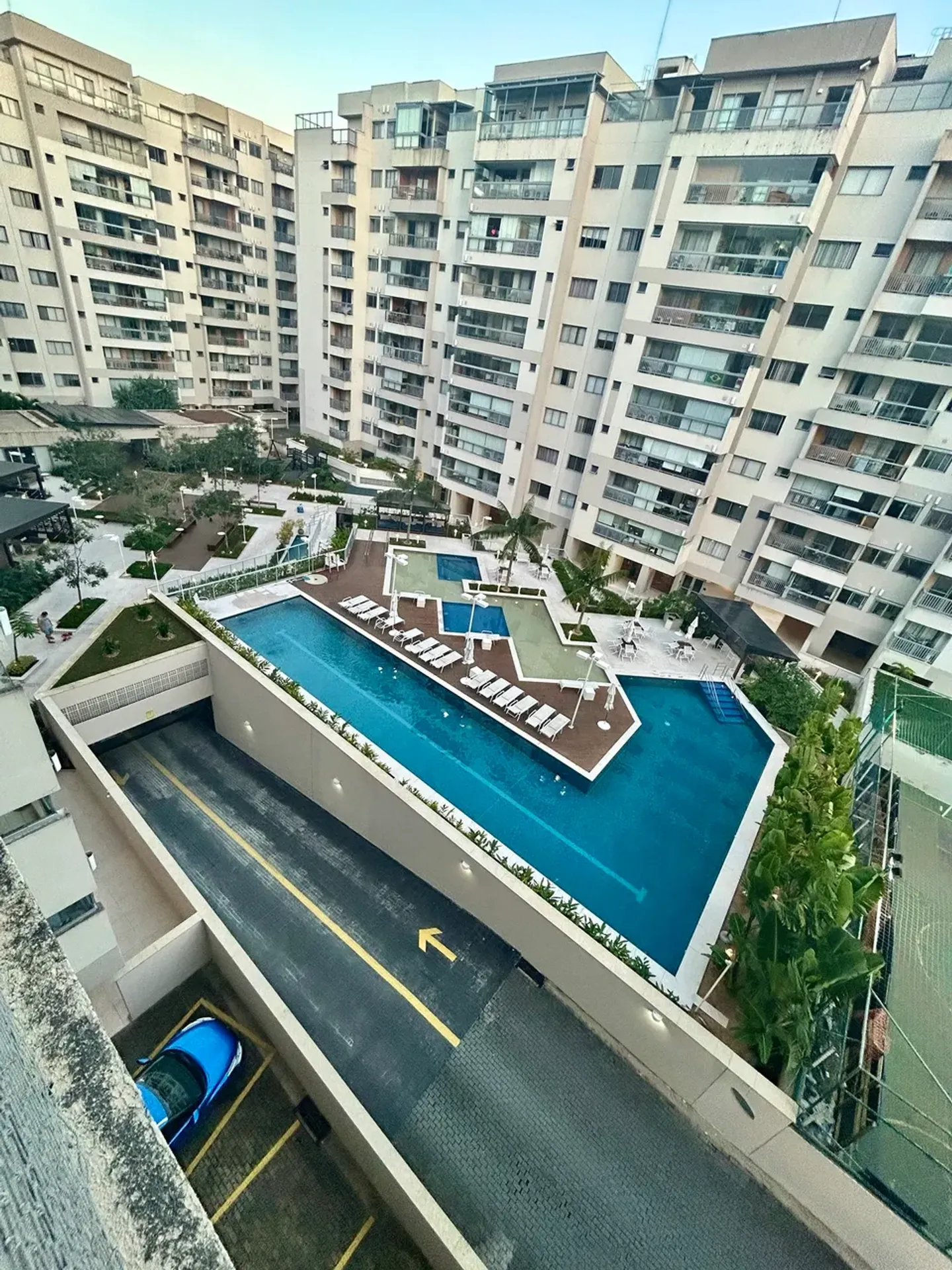 Furnished 2-bedroom apartment with a balcony — photo 22