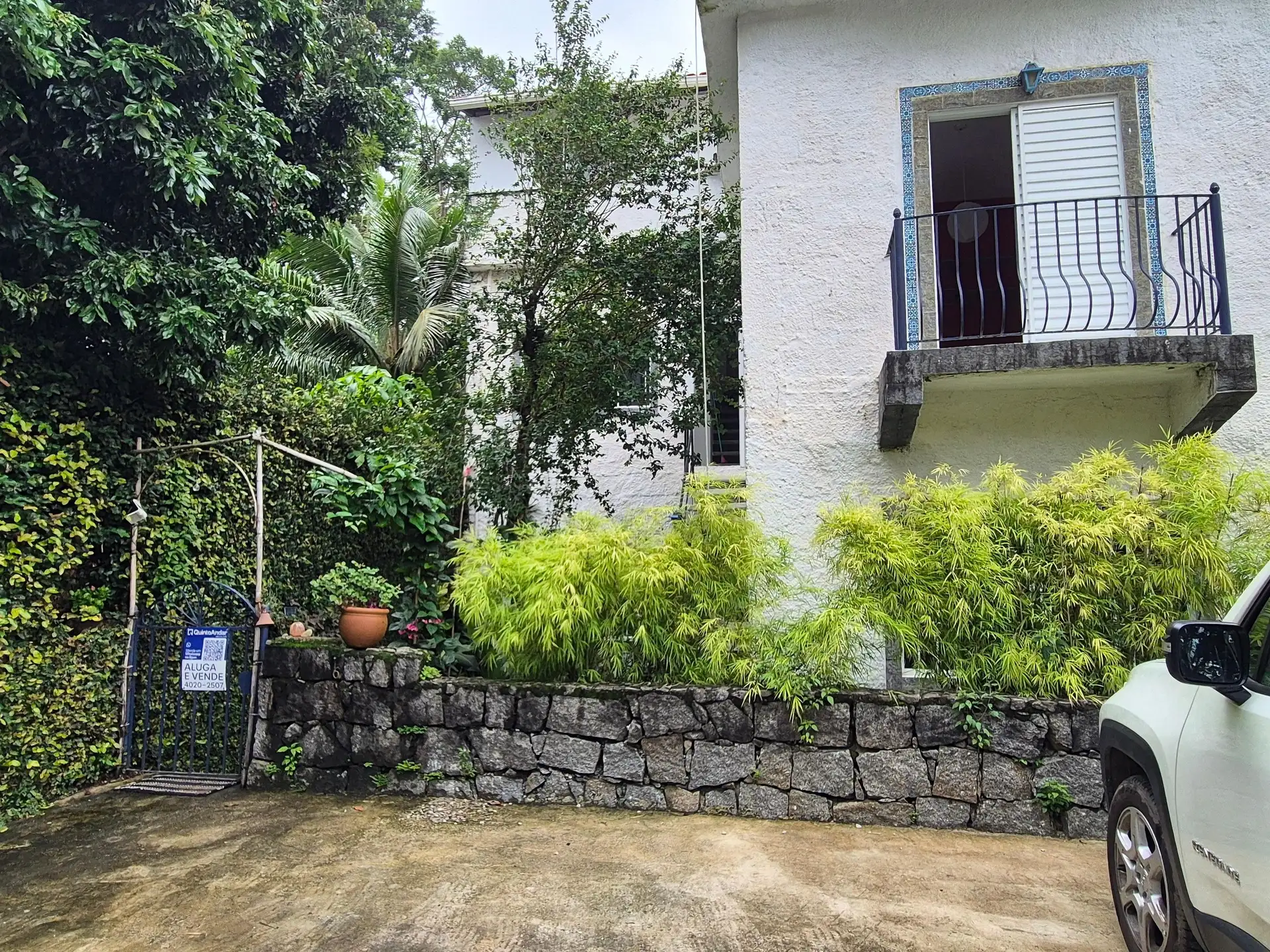 Condominium house to rent with 3 bedrooms and a suite — photo 60