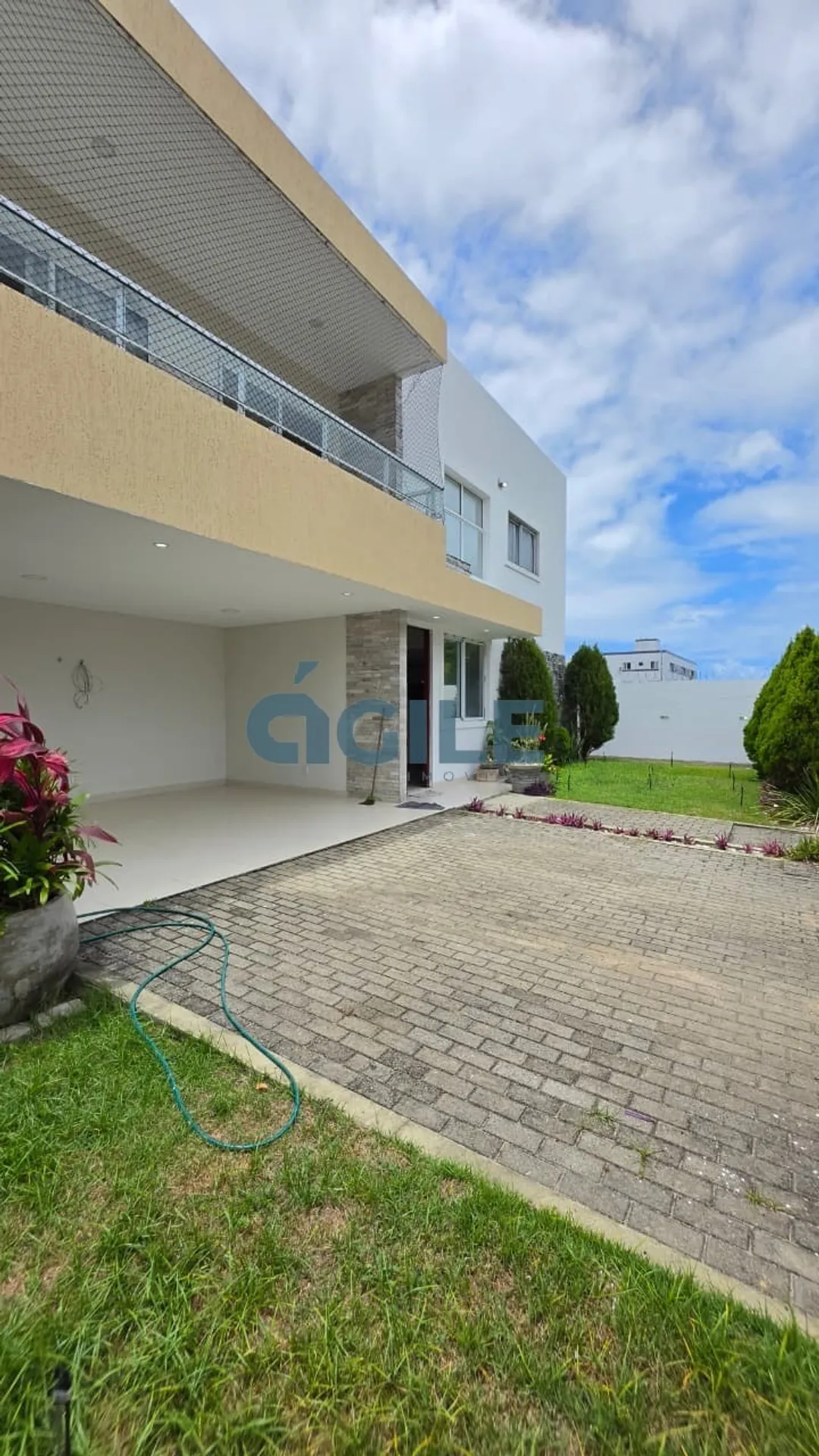 Washing machine in a 4-bedroom house, 200 m² — photo 17