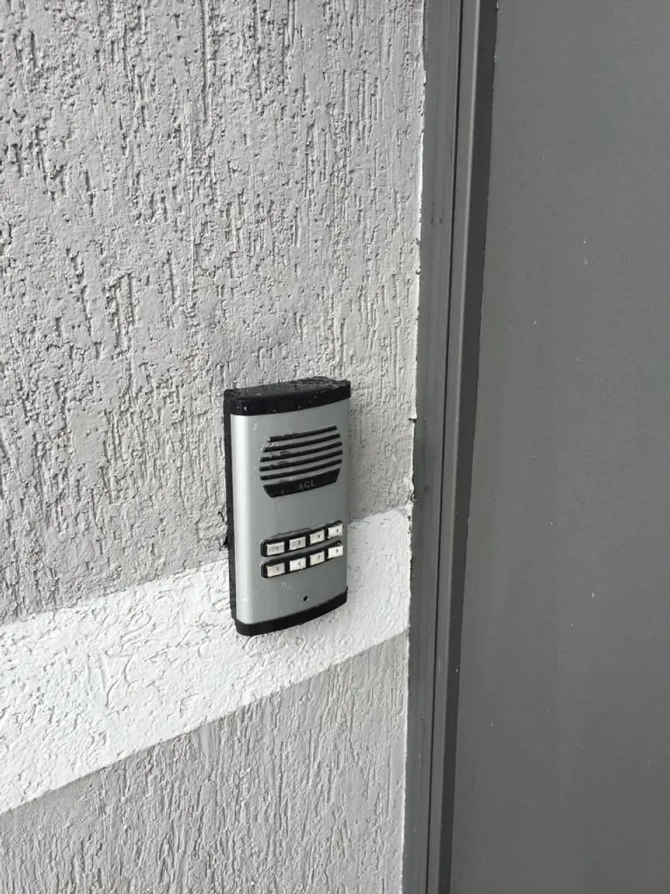 Balcony with a grill in a 2-bedroom apartment, 68 m² — photo 17