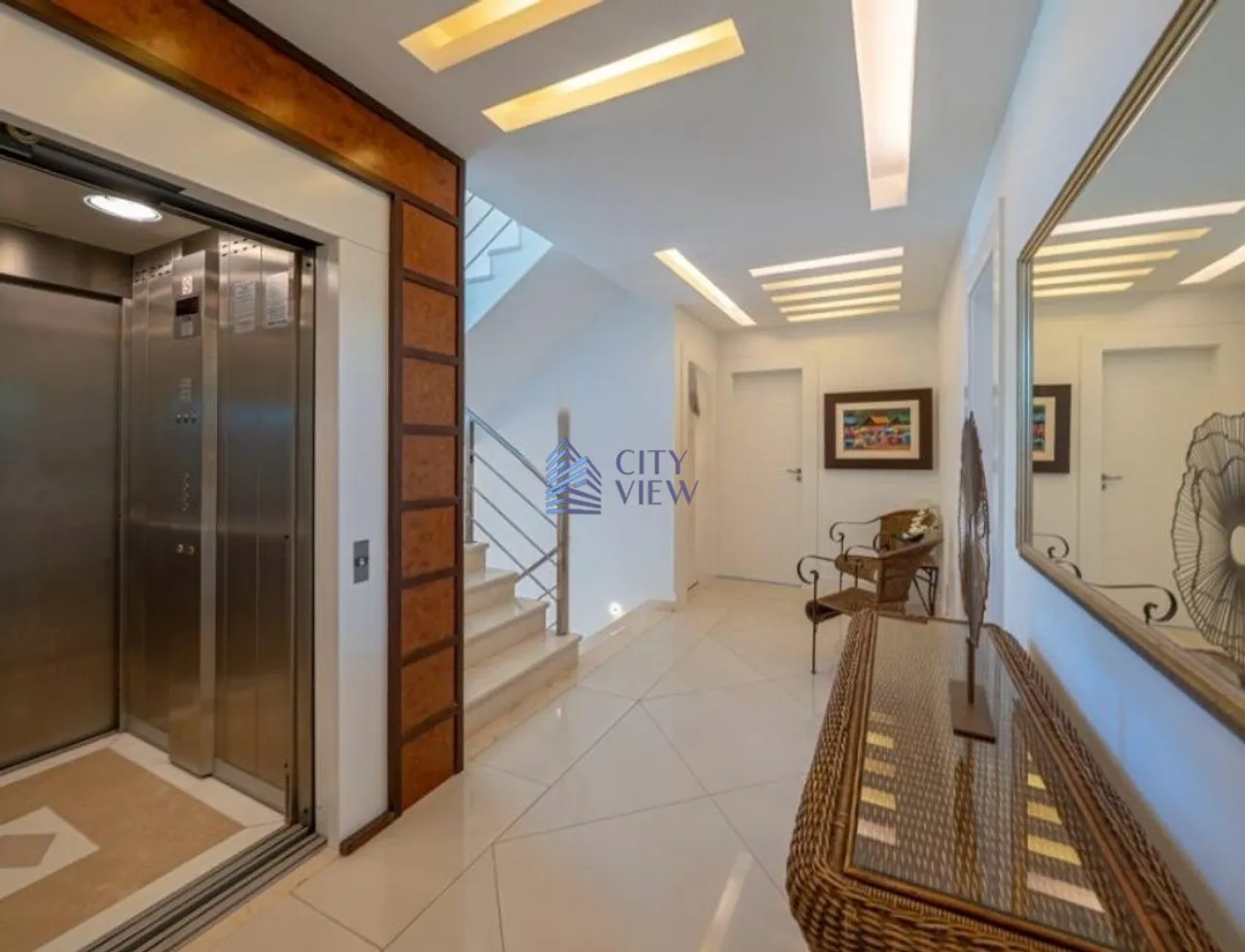 House with 5 bedrooms, 5 bathrooms and 5 parking, 1000 m² — photo 11