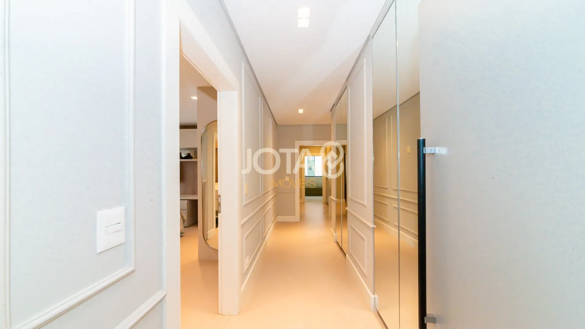 Unfurnished apartment with 3 en-suite bedrooms and balcony — photo 17