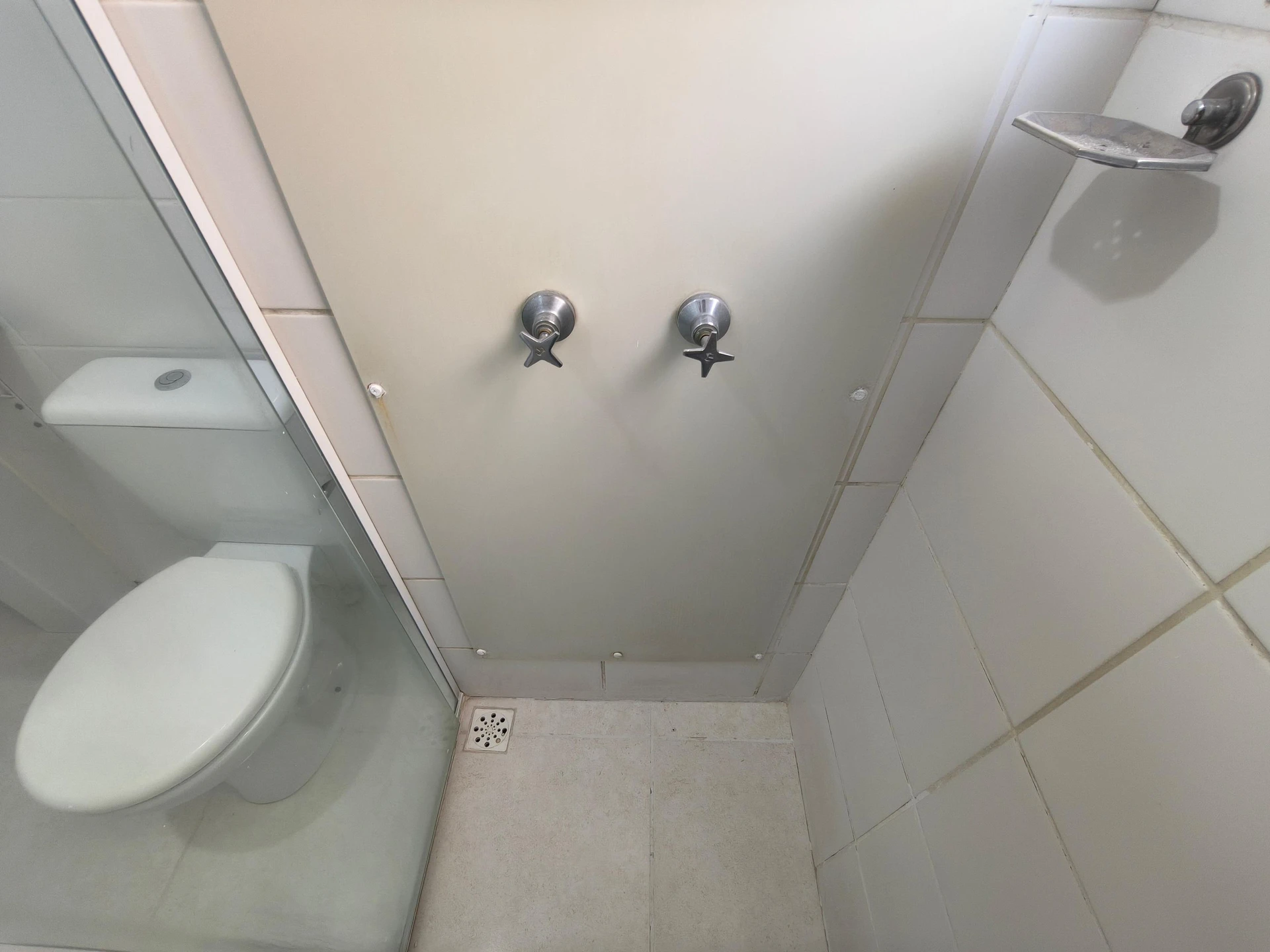 Apartamento de 2 quartos em condomínio com piscina — photo 13