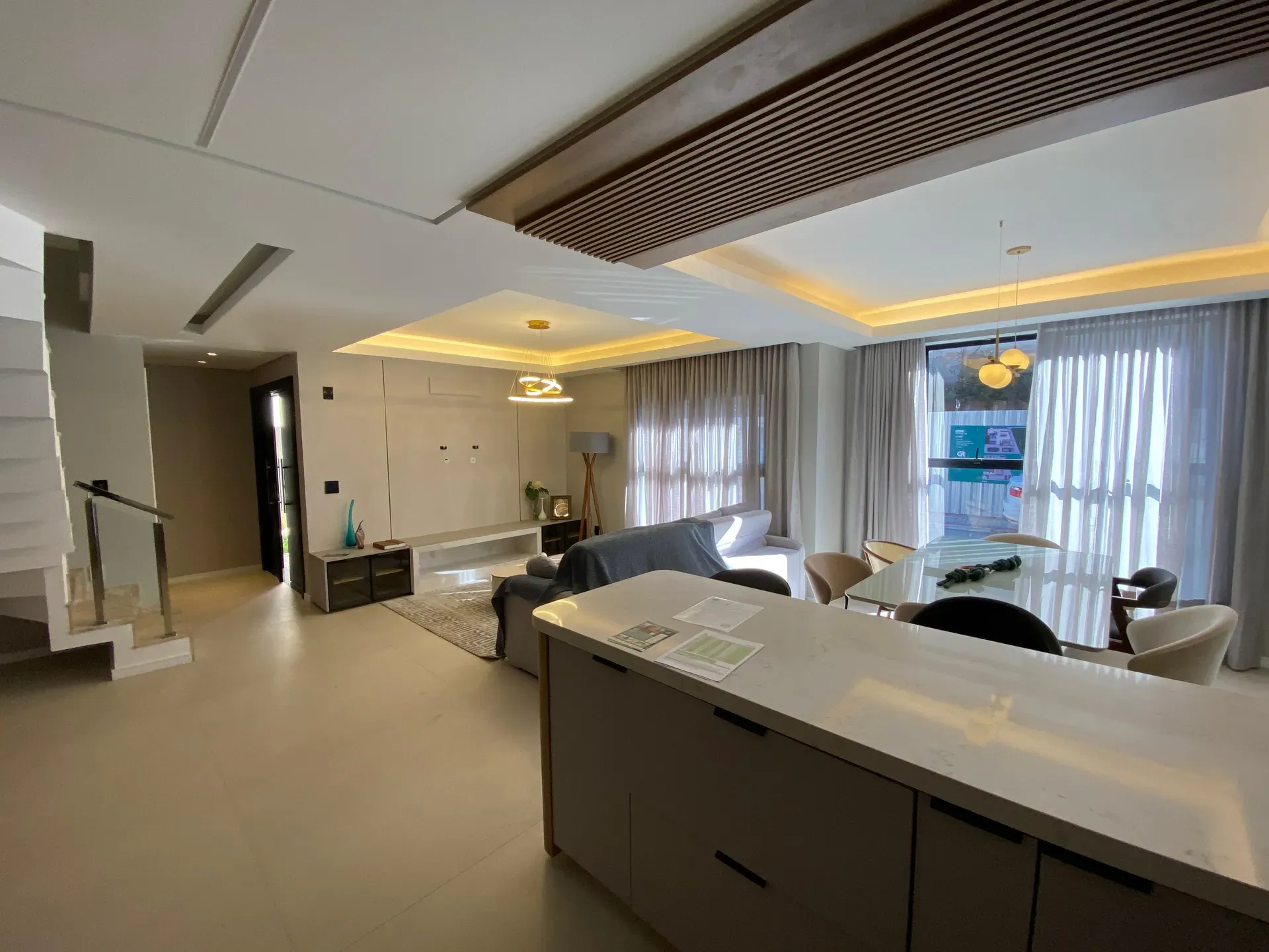 House in a gated community with 3 bedrooms and 5 baths — photo 10