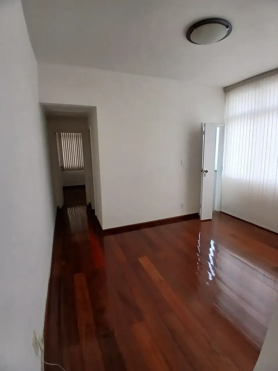 1-bedroom 40 m² apartment with a separate, closed kitchen — photo 10