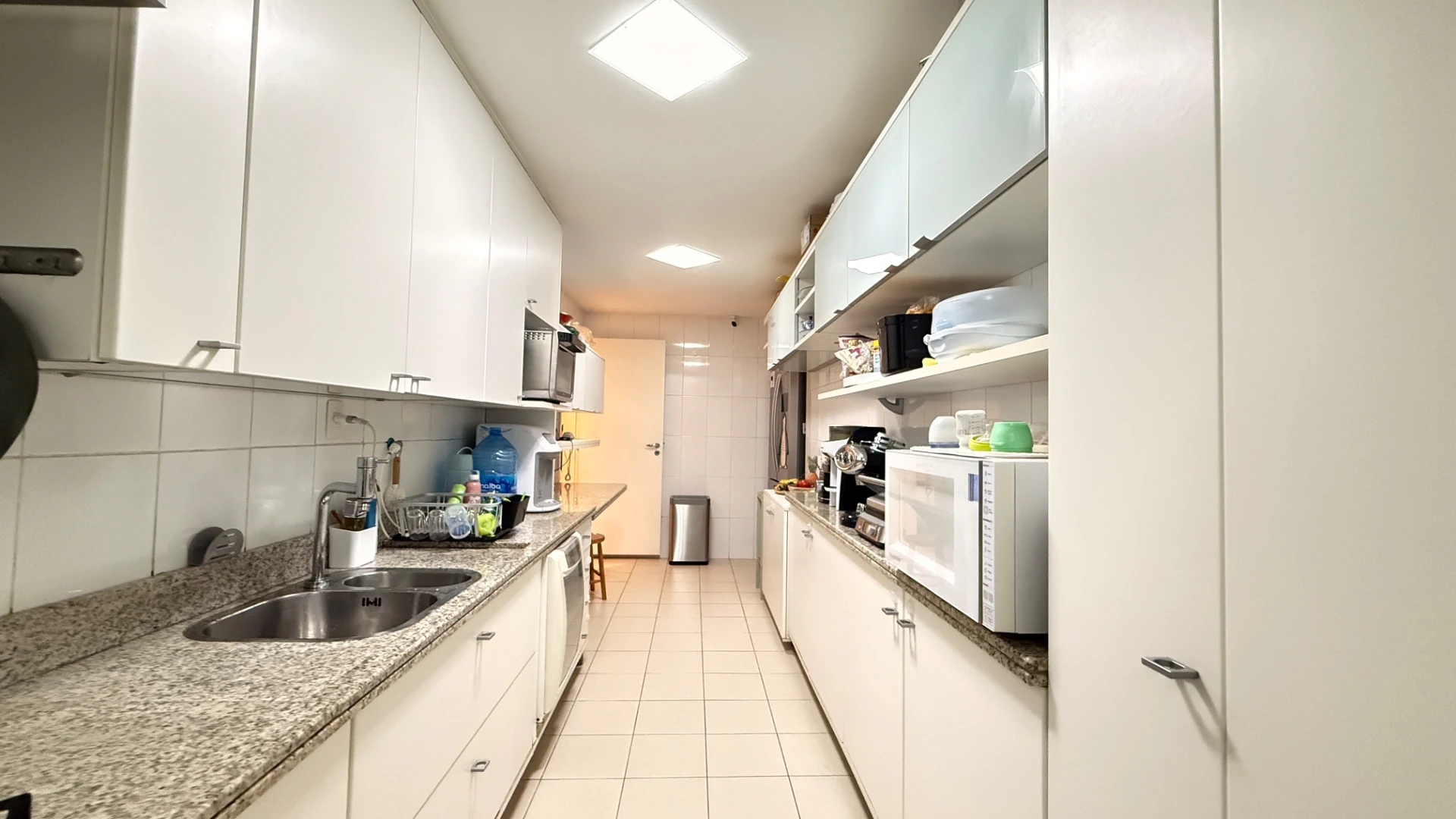 Semi furnished apartment with 130 m² and 3 bedrooms — photo 13