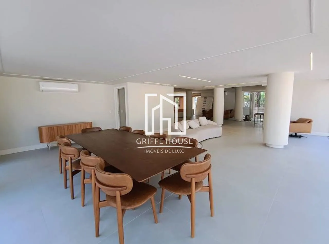 House with 5 bedrooms and 5 bathrooms, open-plan kitchen — photo 5