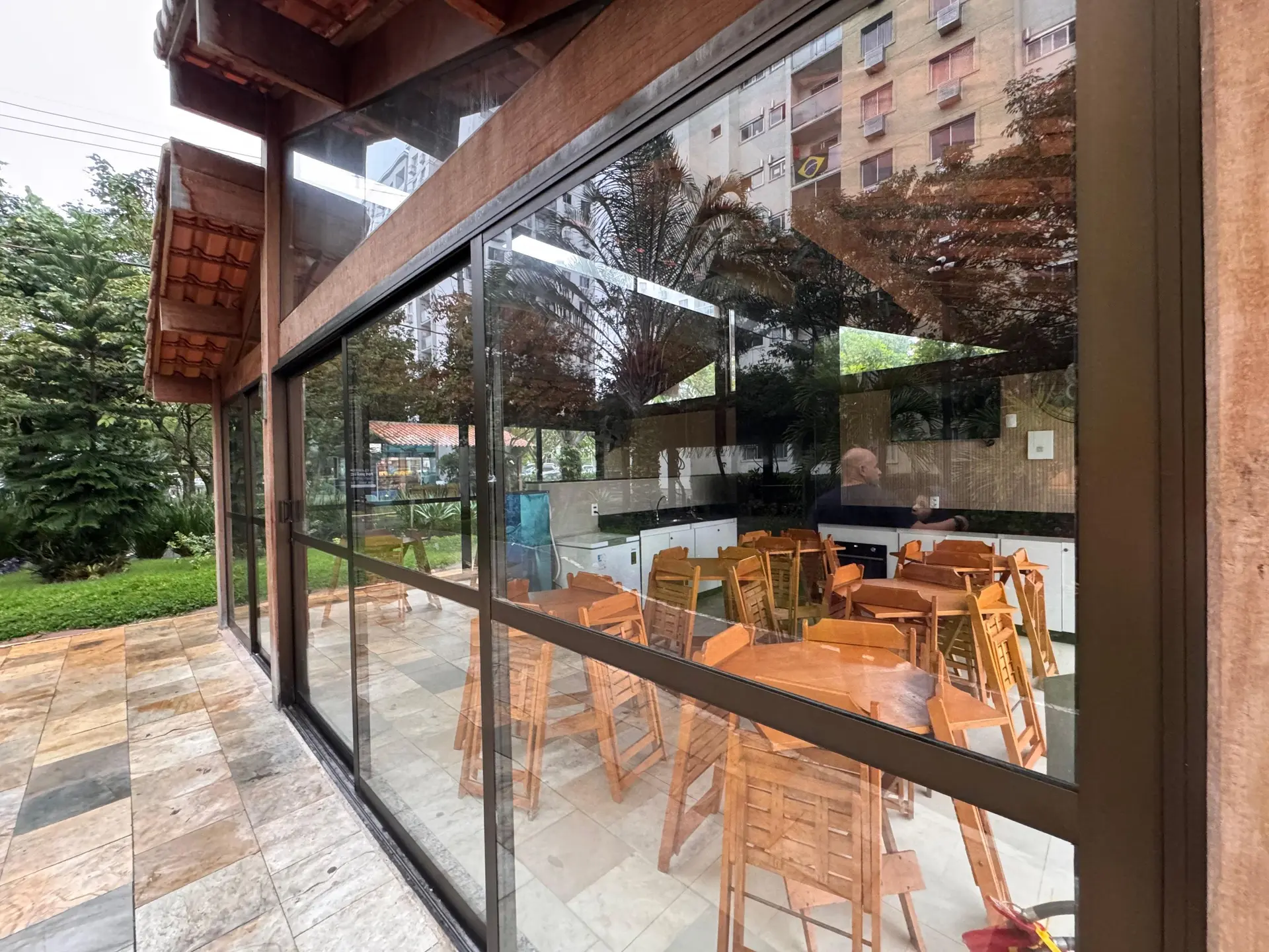 2-bedroom apartment in a building with a sauna — photo 43