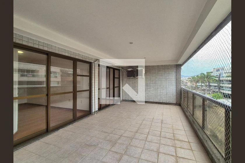 Rental apartment with 3 bedrooms and 208 m² — photo 32