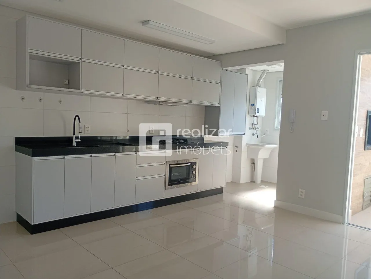 Mountain view in a 2-bedroom apartment, 75 m²