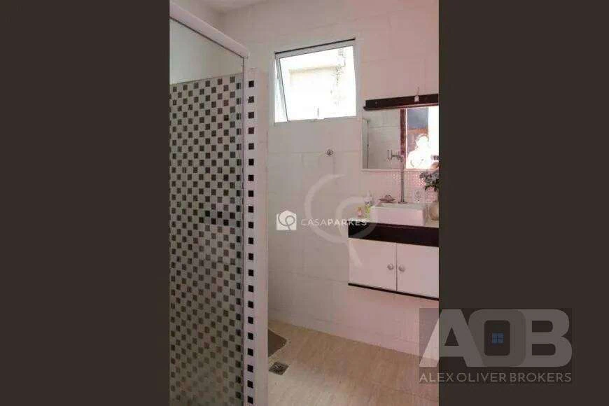 Furnished 3-suite house with 250 m² and 5 baths — photo 22