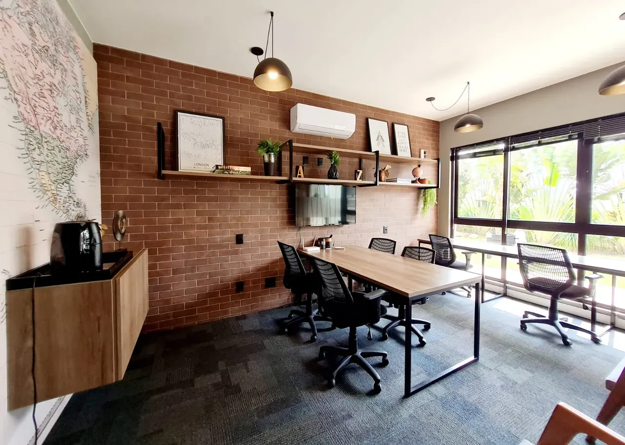 Studio with balcony grill and included parking spot — photo 26