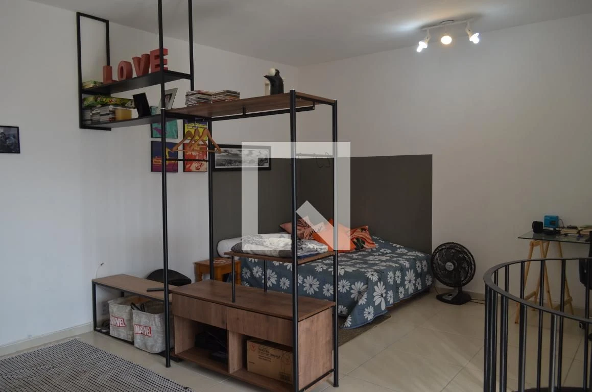 3-bedroom apartment in a building with a pool — photo 14